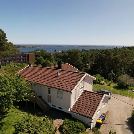 Hus Med Havutsikt Og Stor Terrasse 格里姆斯塔